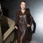 Oksana Akinshina Instagram – Prada Mode от Дэмиена Херста. Теперь в Москве. #pradamodemoscow
@prada 

Dress: @bosco_di_ciliegi @nanushka 
Photo press wall: @temerinatemerina  Photo: @germanlarkin