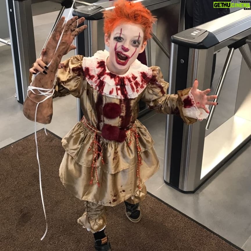 Oksana Akinshina Instagram - Halloween πππΏπΏπΉπΉπΉπΉπ€‘π€‘π€‘π€‘β π»π»π§ββοΈπ§ββοΈπ§ββοΈπ§ββοΈ