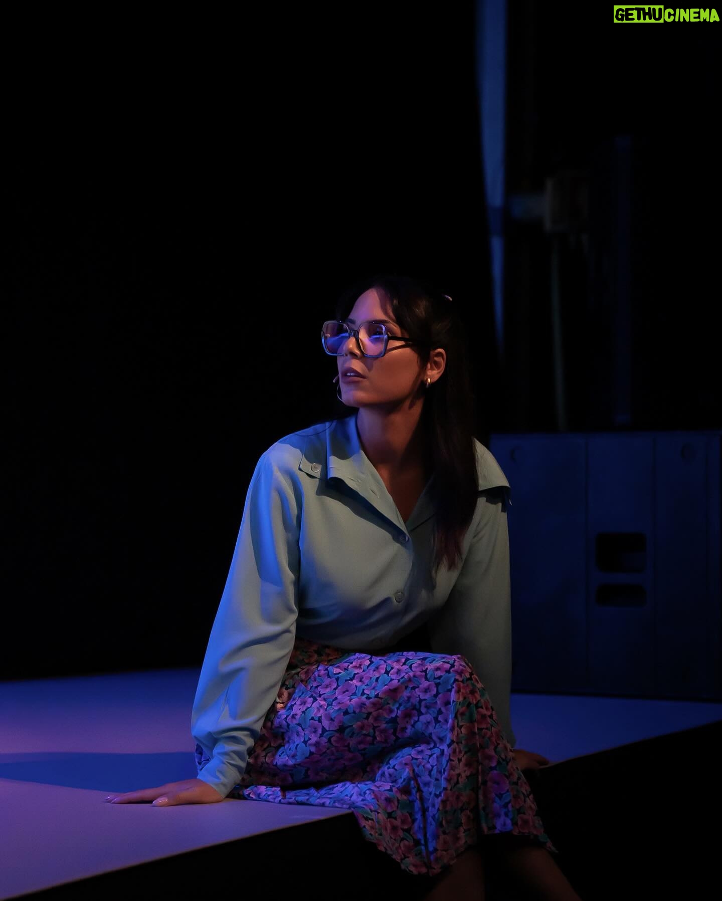 Olívia Ortiz Instagram - Que bom que foi regressar ao teatro! Obrigada a todos que nos foram ver e celebrar a Liberdade connosco e ao @luismlourenco, @luislourenco.producoes e a todo elenco pela “camaradagem”. Até breve! #25deabrilsempre