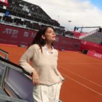 Olívia Ortiz Instagram - Programa de hoje, paixão de sempre. E já agora, boa Páscoa! #estorilopen #millenniumestorilopen #tennislove #tennis