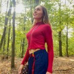 Olena Oleksandrivna Kucher-Topolya Instagram - Доброго ранку, Україно! Київ сьогодні спав добре🙏🏻❤️ Осінь…🥰ти прекрасна))) В неволі - https://youtu.be/OkZEkurTeL4?si=A_jeopHDP9BvMYRu