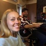 Olena Oleksandrivna Kucher-Topolya Instagram - Творець створив все… І нас, і наші долі. Те, що творимо ми, це теж наша доля. Творимо різне, і в музиці, і не в музиці. Головне, навчитись цінувати все, що ми створюємо. Навіть якщо ненавмисно ми творимо щось погане, це призводить до розвитку, підводить до наступної сходинки. І ці сходинки ведуть тільки наверх. Творіть, друзі! А ми скоро будемо радувати вас своїми новими творіннями.