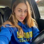 Olena Oleksandrivna Kucher-Topolya Instagram - А ну, водії, підказуйте, де в Києві найкрутіша мийка?😉 Щоб і ззовні і всередині було ідеально чисто) Бо гроші шалені, а результат не дуже. Діліться своїм досвідом та точками😉