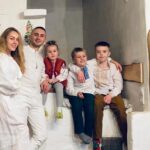Olena Oleksandrivna Kucher-Topolya Instagram - Рік Дракона на порозі! Як в багатьох казках, його час перемогти! Добрі серця, що кохають, за своє кохання щире отримують велику силу! Найсильніше за все! Най кохання перемагає, як завжди!!! ❤️❤️❤️ З прийдешнім друзі! Бережіть себе і хай янголи кожного бережуть! З Молитвою в серці 🙏❤️