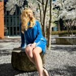 Olena Oleksandrivna Kucher-Topolya Instagram - Друзі, завтра чекаю усіх на ламповому акустичному концерті в Києві в @osocor_residence_ . Збір гостей о 19:00. Розбавимо цю яскраву весну теплою музикою🥰 Квитки в шапці профілю🎫❤️