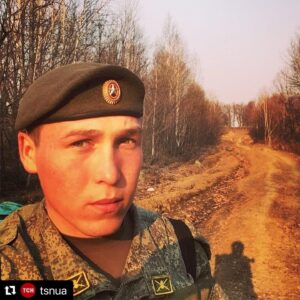 Olesia Zhurakivska Instagram - Подивіться на писки цих істот. Можливо ви їх впізнаєте. Злочини має бути покарано

#bucha #бучанськарізня_2022 #ищисвоих #войнаукраина #буча #stopwarinukraine 
Прокуратура встановила 10 військових РФ, які катували українців у Бучі

"Їхню 64 окрему мотострілецьку бригаду сухопутних військ зс рф путін відзначив присвоєнням почесного звання "гвардійської". Подяка від президента за "масовий героїзм", а мовою цивілізованого світу, за воєнні злочини, - це доказ того, що звірства у Бучі були завданням згори, з яким вони впоралися. А головне - спільної відповідальності головнокомандувача за дії солдат", - написала генеральна прокурорка Ірина Венедіктова.

Також повідомили й імена та фото окупантів, яких підозрюють у жорстоких злочинах, а це: 

- молодший сержант В’ячеслав Лаврентьєв
- рядовий Григорій Наришкін
- рядовий Василь Князєв
- єфрейтор Семен Мальцев
- рядовий Сергій Пєскарьов
- рядовий Альберт Раднаєв
- єфрейтор Михайло Кашин
- єфрейтор Андрій Бізяєв
- єфрейтор Дмитро Сергієнко
- сержант Нікіта Акімов.

Якщо ви впізнаєте цих російських військовослужбовців і маєте свідчення про їх причетність до інших звірств - надсилайте докази на єдиний хаб https://warcrimes.gov.ua/ або звертайтеся до Київської обласної прокуратури: 097-053-04-65, 097-838-31-87, 050-107-66-75; Бучанської окружної прокуратури: 063-530-69-06.