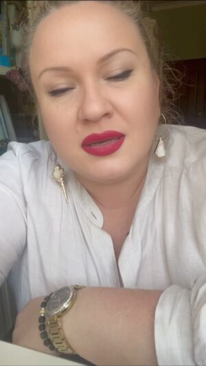 Olesia Zhurakivska Instagram - Подяка за подарунок!!!