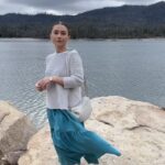 Olesya Rulin Instagram - One of the parts I love about conscious consumerism is choosing items that you will wear time and time again season after season. Supporting brands like @eileenfisherny makes me feel beautiful, comfortable, and responsible. Here are some stunning new pieces inspired by water made from organic materials like cotton and silk. The following me you know that I’ve been wearing Eileen Fisher for over 10 years and these pieces will be in my closet for many more seasons to come. Head to @eileenfisherny to learn more how your clothing can change your carbon footprint and what @eileenfisherny is doing to lead to way for a better and more stylish planet.