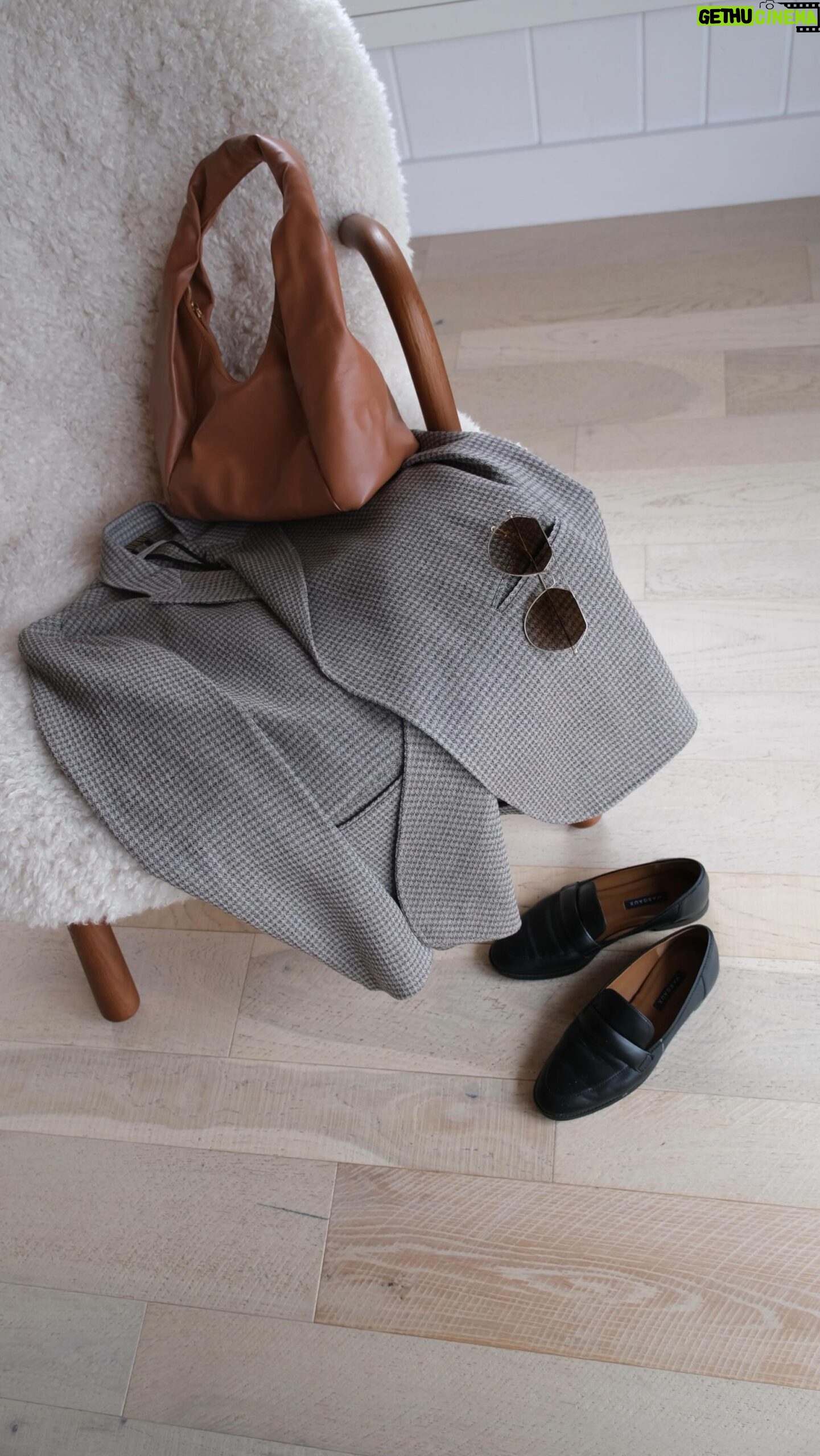 Olesya Rulin Instagram - Being a sustainability advocate and an influencer sometimes seems like opposites. That’s why I believe in using your purchasing power and investing in quality pieces that last season after season. Here’s a quick get ready with me with some pieces of my closet that have been with me for over a year and will stay in my closet for many more years to come. @billy_reid blazer @citizensofhumanity horseshoe denim @margauxny black loafer @kinnstudio gold chain @scanlantheodore sweater bra top @verawanggang sunglasses @scanlantheodore purse @diorbeauty gloss @kismet.olfactive perfume
