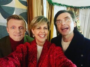 Olga Shelest Instagram - Психи в городе🤪 #быстраяпоходкаивзглядбезумный #mtv @anatolich_mtv @antonkomolov