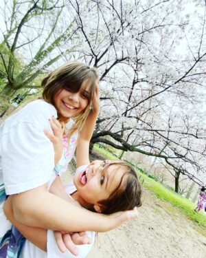 Olga Shelest Instagram - 🩵 #деньзащитыдетей #мирумир #нетвойне #museniris