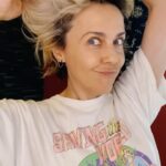 Olga Shelest Instagram – My new haircut and the new single from my favorite band MUSE’N’IRIS🎵Look at me! Hey, what you gonna say? K, IDC! K, IDK! #OK #IdontCare #IdontKnow #MindReader #MUSENIRIS