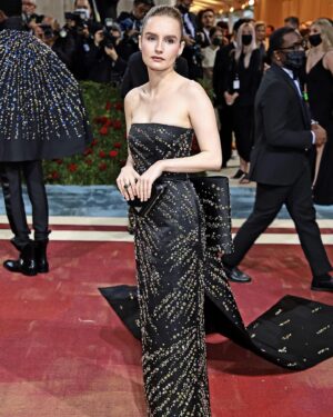 Olivia DeJonge Instagram - my first met 🖤 in custom @prada and @bulgari very very grateful … 🫶🏻 @elvismovie 🫶🏻 Hair: @peterbutlerhair makeup: @itsmatin  @gettyentertainment @metcostumeinstitute @voguemagazine