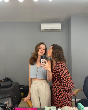 Olivia Morris Instagram - The Head S2 photo dump ⚓️

1. Last day ft tiny water bottle 2. @kardorazzazi being gorgeous on the monitor 3. Blue skies 4. Poster bts 5. Crying about how much I’m gunna miss @josefinnelden 
6. Sea day 7. Night shoots 8. The angel who stared at my face every morning for months 9. Green screeeeen