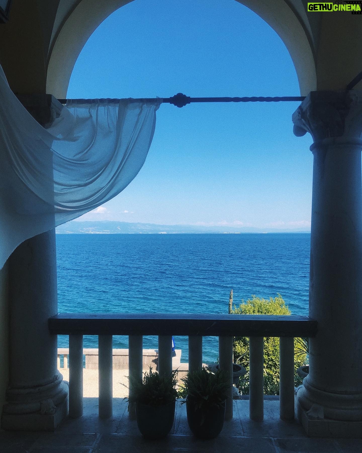 Olivia Morris Instagram - A lil photo dump to commemorate the penultimate episode of Hotel Portofino tonight on @itvxofficial. This show was a dream to make and I am so proud of it. ☀️ @itvxofficial @eagleeyedrama #hotelportofino