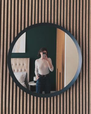Olivia Morris Instagram - Jan/feb/march in many different places 💐