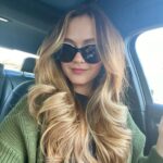 Olivia Sanabia Instagram - New year. New hair!!!!!! 💛💛💛💛💛💛💛💛💛