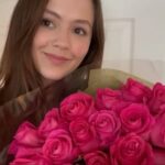 Olivia Sanabia Instagram – CELEBRATORY FLOWERS!!! 🤭🌷💫🎉🩷 I can’t wait to tell you guys.