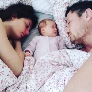 Olwen Catherine Kelly Instagram - There were three in the bed, the little one said she much preferred it to her own crib...

Caught snoozing at one in the afternoon by Nana Momo @maureen7899 ...

It appears I have stumbled across two soul mates that enjoy their beds as much as I do. 

#sleepyheads