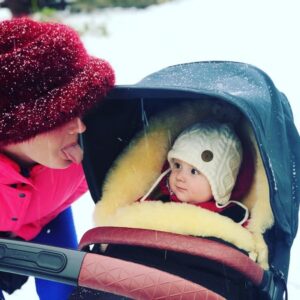 Olwen Catherine Kelly Instagram - We finallyyyy got a sprinkling of snow this morning. I'm not sure that Lulu was overly excited but I got to wear my ski-suit for the first time in two years (admittedly it was much harder to get in to after having a baby...)💕#snowday #firstsnow