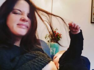 Olwen Catherine Kelly Instagram - This sums up what I've been up to during my completely unintentional break from posting on my feed... 😂

What a blessing it has been to have had this little angel light up our lives in a time that most have struggled through. That's not to say we didn't have hardships in 2020 too - 

She has taken to solids with great gusto and is quite happy to cuddle and soothe with a bottle of formula instead of a boob.

For this next part of our journey we have decided to wean on to @KENDAMILUK and started Lulu on a goats milk formula.
I will be sharing a little bit more information on why we chose Kendamil over on my stories - I myself had so many queries and despite being completely comfortable with my decision to switch to #formula and having the support of mine and Lulu's GP, I was very nervous about making the switch! Finding Kendamil made this a little bit easier. 💕