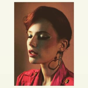 Olwen Catherine Kelly Instagram - This bitch, that bitch, dem bitches.
@thisbitchmagazine
Tap for credits. 💞  #80s #balmain #editorial