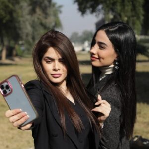 Omaima Jawad Al Shukrchi Instagram - انتهى خان الذهب البداية بنجاح مبدع .. شكرا لقناة Mbc العراق لتقديمها رسائل عديدة من خلال هذا العمل الدرامي وهذا ما يجب ان نسعى اليه جميعاً في الاختيار لخدمة ما يدور في مجتمعنا ومعالجة كل القضايا وتقديم الحقائق ضمن منطق الدراما شكراً @awsstudiosofficial  والأستاذ الكبير اوس الشرقي @awsalsharqi 
شكرا للمؤلف @mohammed.hansh ومخرجنا المبدع @julien_maalouf 
والإشراف العام الفني @selimfares 
@yarasrour 
وشكراً لكل الفنيين جميعاً❤️
#خان_الذهب_البداية