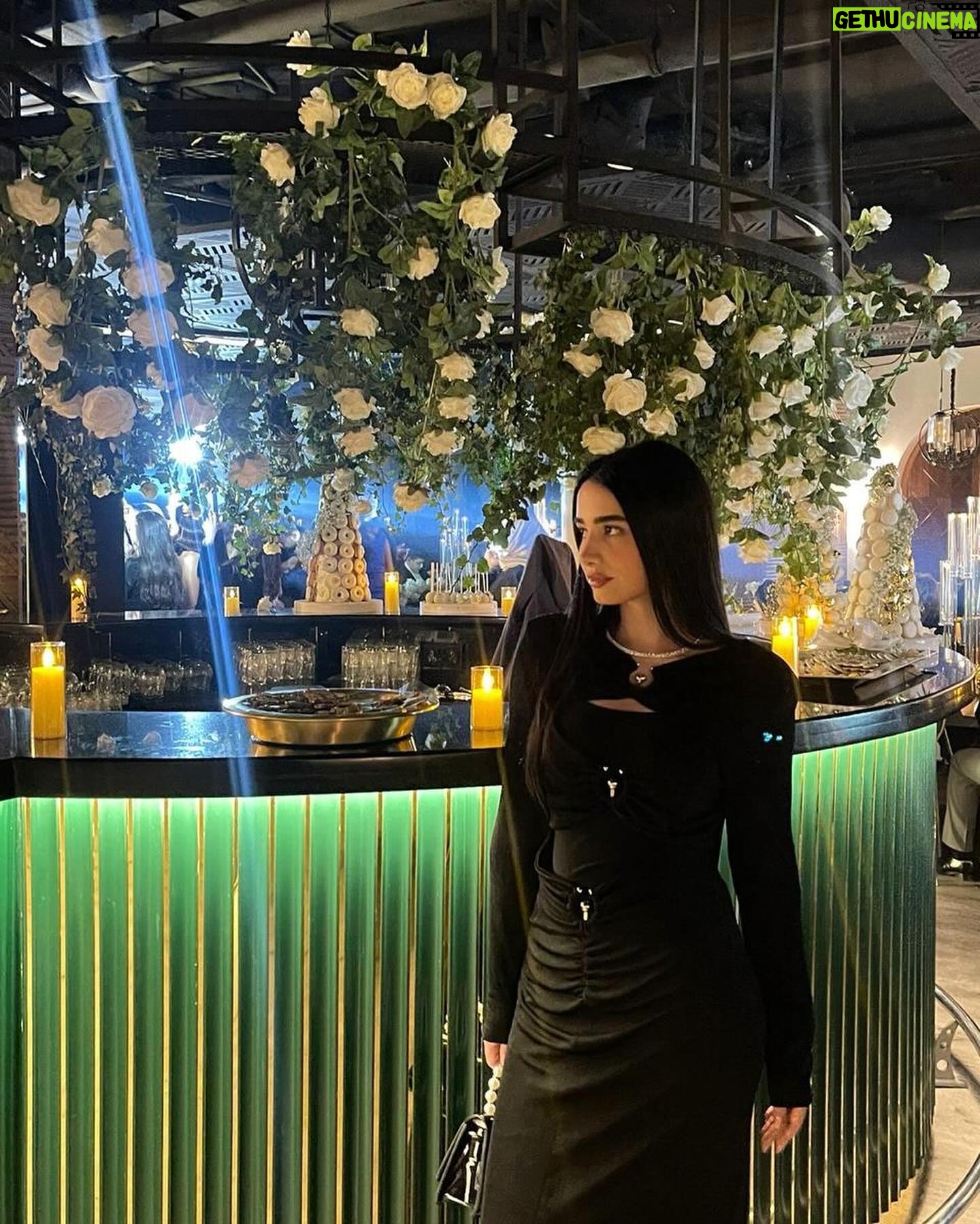 Omaima Jawad Al Shukrchi Instagram - inhale Sky , exhale Stars 💥