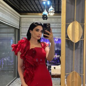 Omaima Jawad Al Shukrchi Instagram - Makeup @makeupbyghaith @mhmdghaith1 
Dress @yona.iq  @gab_abouelias 
Taken by @miled_mitry 
#خان_الذهب_البداية