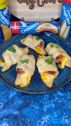 Omallys Hopper Instagram - Unos INSPIRED “Chijjj Do” Cheese Dogs rellenos de carne molida o picadillo, no tiene precio #cheesedogs #picadera