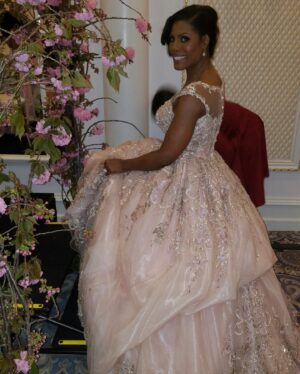 Omarosa Manigault Instagram - Happy 6th Anniversary to my wonderful Husband @johnallennewman 🤍🤍🤍
#HappilyEverNewman