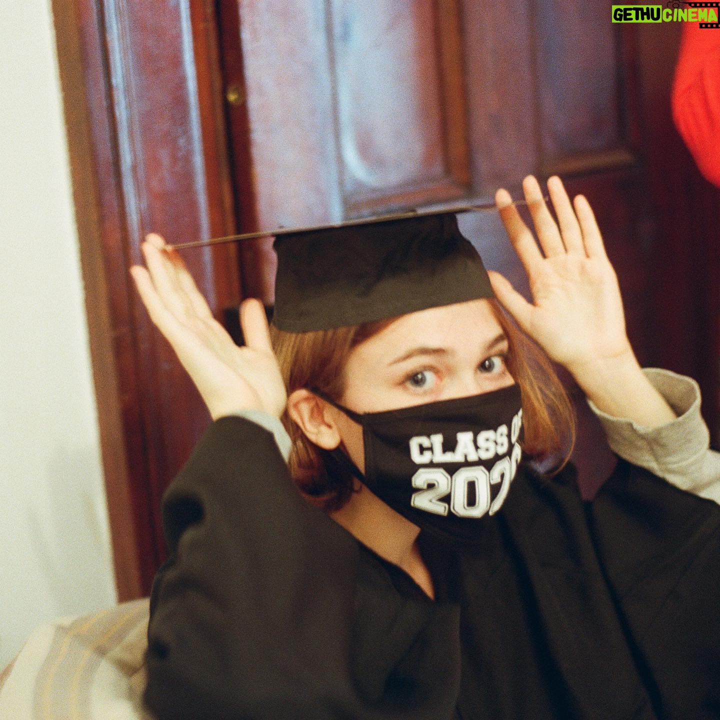 Oona Laurence Gethu Cinema