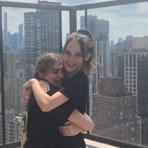 Oona Laurence Instagram - my biggest inspiration in life and a #girlboss 😋😋❣️❣️ i can’t wait to grow old with you happy 1️⃣8️⃣ my love
