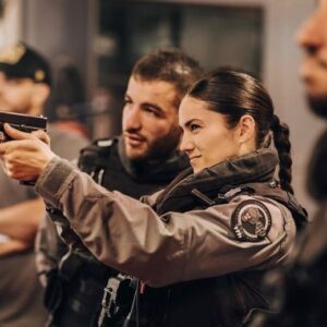 Ophélie Bau Instagram - Les deux derniers épisodes de B.R.I c’est lundi 15 mai ! J’en profite alors pour remercier beaucoup de monde ! 
Pour commencer, merci au réalisateur Jérémie Guez et la directrice de casting @denis_juliette pour m’avoir offert ce rôle 😘! 
Merci à ma brigade @sofiankhammes @rabahnaitoufella @theochristine18 et Wael Sersoub !!💛
Sans oublier évidemment @emmanuelledevos et Bruno Todeschini ! 
Un grand merci aux équipes technique ! @leo_lefevre_dop à la caméra, HMC, décor, images, lumières, son, regie ! Et @severin_favriau pour cette BO de feu ! 
Merci @laratactical et les mecs de la BRI pour leur formation, conseils et présence sur le plateau 
Merci aussi à Nicolas Guicheteau réalisateur équipe B ! 
Merci à toute l’équipe @canalplus ! 
Bisous à tous les autres personnages @ninameurisse @vincentelbaz @samioutalbali @julesbenchetrit @luigikroner @vickvn @melinacharlot_ @ayad_mouloud , Hugo Dillon …et la liste est longue !! 
😘😘
Pour finir merci pour vos 100000 messages et merci à tous les téléspectateurs !