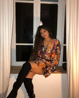Ophélie Bau Instagram - 2021 SANTÉ & AMOUR 
❤️💛
|
|
|
|
|
@antikbatik_paris 
@gabriellacorteserioufol