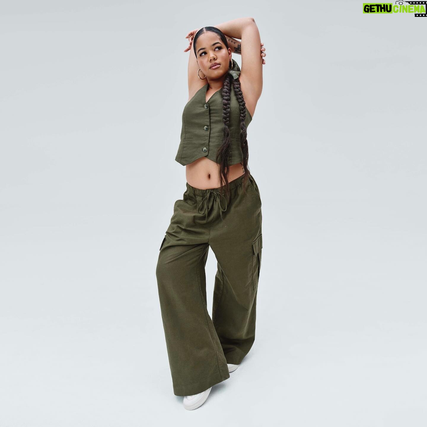 Oriane Serveille - 9.9K Likes - life is crazyy !!!! A year later, “Back on 74” made it to a worldwide @gap campaign starring South African queen @tyla 🌟 @jungle4eva fam all the wayyyy 🥹 #LinenMoves
Choreographer: @shaylatukolan
Assistant Choreographer: @larsbohte
Assistant Choreographer: @oriane2504
Director: @j.lloyd @charliediplacido
Creative : @calvingeorge
Executive Producer: @matthew_craig @its.emk
@larsbohte
@oriane2504
@_willwest
@mettebirdy
@maikolo_fekitoa
@diddemie_from
@honeymakwana._
@belen_fab18
@stefano_saa
@benjaminwiill
@dylanmayoral
@zhane.samuels
@naomiferne
@david_cottle
@samuelmenagarcia
@kikzkatika
@mirandajadec
@faatoubah
@jrichi_
Steadicam: Gary Kent @karygent
Campaign Stylist: @carolinenewell
Campaign Stylist: @keeks.johnson
Hair Stylist: Afi Emily Attipoe
Hair Stylist: @x_sjourdan
Manicurist: Lauren H Broe