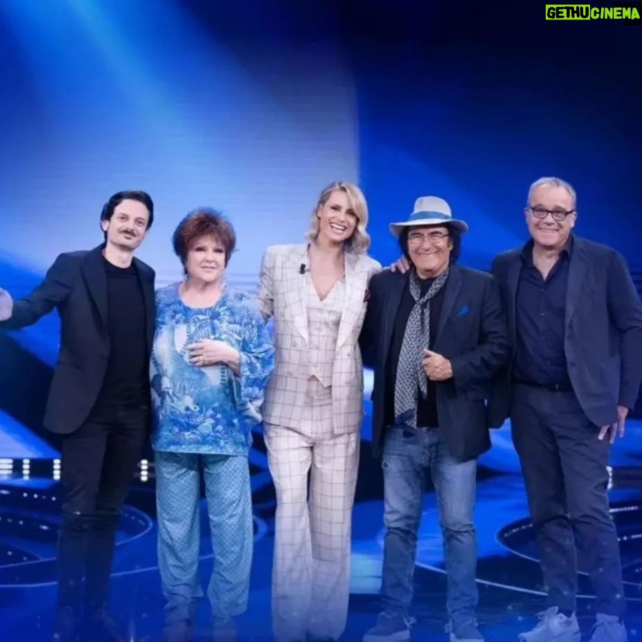 Orietta Berti Instagram - #IoCantoFamily #Canale5 @mediasetinfinity #family #love💖