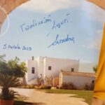 Orietta Berti Instagram – Care amiche e cari amici,
oggi permettetemi di ringraziare il dott. Andrea Spadoni che per le festività mi ha inviato questo bellissimo cesto di #fioridiseta meraviglioso…creato a mano da @il_giardino_di_mara ❤🧡💚💝💛💙💜💗… insieme a tanti prodotti dalla splendida masseria pugliese💖

Grazie💖 al dott. Spadoni e ai tantissimi che con un messaggio, con un pensiero, con una lettera, con un disegno…o con un dolcetto hanno voluto inviarmi il loro affetto nelle scorse settimane.

Grazie Grazie Grazie🌈⭐

con affetto❤
Orietta

#fiori #fioridisetafattiamano #andreaspadoni #masseria @masseria.santo.scalone #paccoinviatodamasseriasantoscalone #pensieri #fattiamano #auguri #love💖 #annonuovo #2024 #affettoestima #emozioni