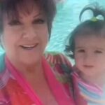 Orietta Berti Instagram - Tanti tanti tantissimi auguri di buon compleanno alla mia nipotina OTTAVIA💖 che oggi compie 2 anni🎂...cara piccola Ottavia non puoi immaginare quanto amore, quante emozioni, ricordi e gioie ci regali ogni giorno insieme alla tua sorellona Olivia...siete le mie MERAVIGLIE❤💟💛💚💙💗💖 #Ottaviaday❤ Auguri piccolina...auguri "a la me chica"❤🎁🐣 Mille baci💖 Orietta #Ottavia #buoncompleanno #2anni #2dita #buoncompleannoOttavia💖 #nipotina #OliviaeOttavia💖 #OttaviaeOlivia💖 #lavita #love💖 #nipotine❤ #legioiedellavita #felizcumpleaños #happybirthday #emozioni #amore #lapiccolina #lachica Grazie❤ al caro @giannibrucculeri per le foto e ai cari @sabrina.bonalumi e agli amici di @gentesettimanale per il video ricordo💖