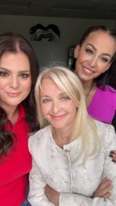 Ornella Koktová Instagram - Tenhle díl je hodně velká srdcovka a hodně jste si o něj říkali…🥰❤️ No je to hodně upřímný a rozhodně bez chození kolem horký kaše!😅 Celý díl na našem HeroHero Agata a Ornella - link v BIO ✨
