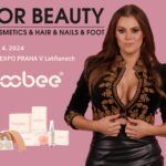 Ornella Koktová Instagram - Největší beauty veletrh v ČR @forbeauty_veletrh bude už tento pátek a sobotu!☺️ Já osobně se na vás budu těšit oba dva dny v našem stánku @boobee_czsk 🩷, kde vám vysvětlím jak si během chvilky s Boobee vykouzlit DEKOLT SNŮ😉. A pozorrrr také vyhlašuji 🩷SOUTĚŽ o lístky na FOR BEAUTY🩷 vylosuju 10 z vás a každému navíc přihodním ještě 2 lístky pro doprovod.😉 Podmínky: ⭐️Sleduj @forbeauty_veletrh a @boobee_czsk ⭐️V komentáři označ 2 kámošky, které bereš s sebou☺️ ⭐️Počet komentářů se neomezuje Vyhlášení ve čtvrtek 18 hodin - tak hodně štěstí a naviděnou v Letňanech!🥳