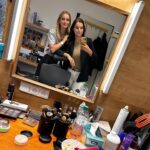 Ornella Koktová Instagram - Rozdíl asi tak 3 hodinky čistýho času…😅❤️🔥 #girlpower