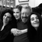 Oya Okar Instagram - Mehmet Birkiye'nin eğitimde 40. Yılını kutladık🎉🎉 benim hayatıma dokunduğu 14. yıl, İyi ki... 🙏✨💛