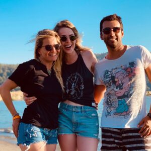 Oya Okar Instagram - İyi ki tanıştık💛🙏 Kitesurf’e başlamak isteyenler için iki mükemmel hoca  @harika_birkan , @cagdas_polatt .