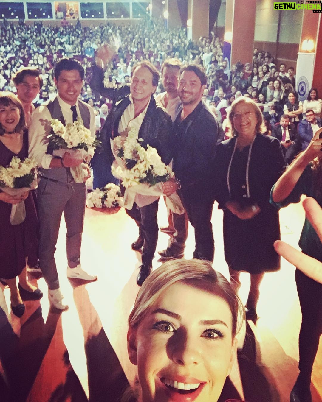 Oya Okar Instagram - İstanbul Aydın Üniversitesi, 13. İletişim ödülleri, En iyi polisiye dizi: Arka sokaklar ✌️ #arkasokaklar #eniyipolisiyedizi #istanbulaydinuniversitesi