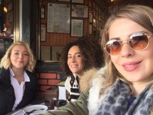 Oya Okar Instagram - 2003'den beri... 🎈 @gulnurgokce @gumuclicious