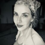 Oya Okar Instagram - Challenge accepted @gokceisil 🖤 #istanbulsözleşmesiyaşatır #kadınaşiddetehayır #hayvanhaklarıyasasıçıksın