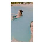 Oya Taşanlar Instagram - Şansım... 💛🐬 ve şubat ayında denize girmek 🧜🏻‍♀️💫