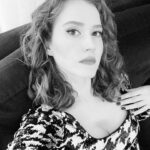 Oya Taşanlar Instagram - On yıldır post atmadığımı farkettim 🖤