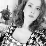 Oya Taşanlar Instagram - On yıldır post atmadığımı farkettim 🖤